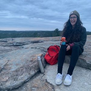 Meet your Posher, Emily